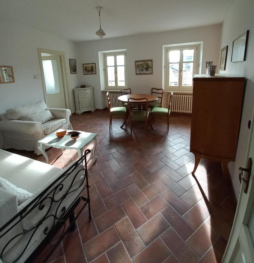Il Giardino Di Olivia Appartement Guarene Buitenkant foto