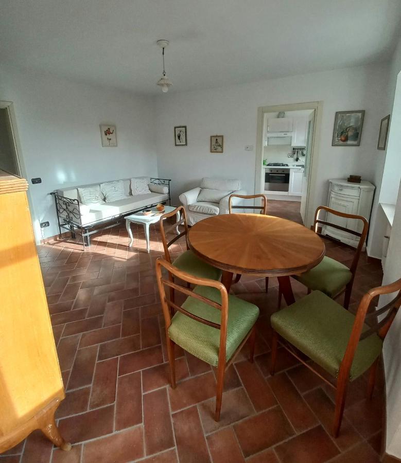 Il Giardino Di Olivia Appartement Guarene Buitenkant foto