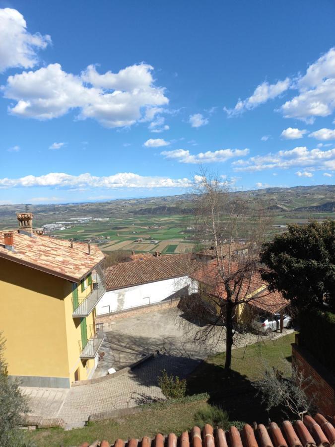 Il Giardino Di Olivia Appartement Guarene Buitenkant foto