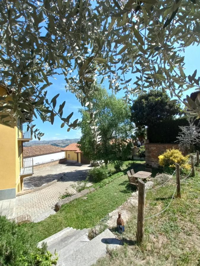 Il Giardino Di Olivia Appartement Guarene Buitenkant foto