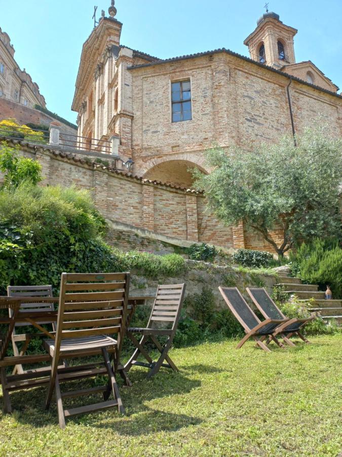 Il Giardino Di Olivia Appartement Guarene Buitenkant foto