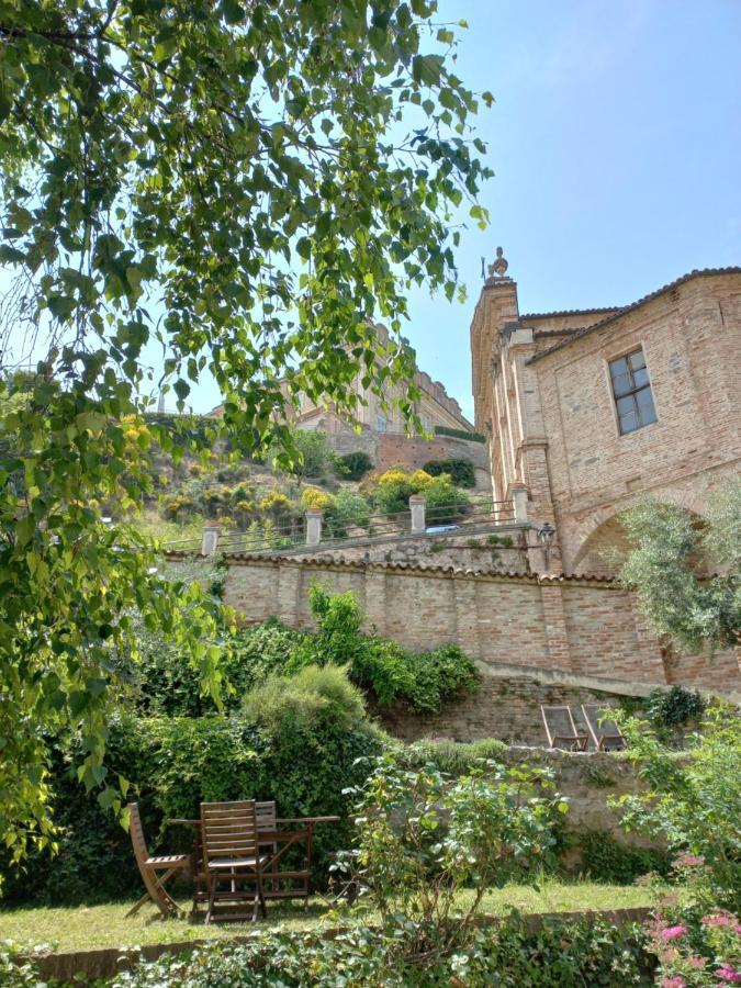 Il Giardino Di Olivia Appartement Guarene Buitenkant foto