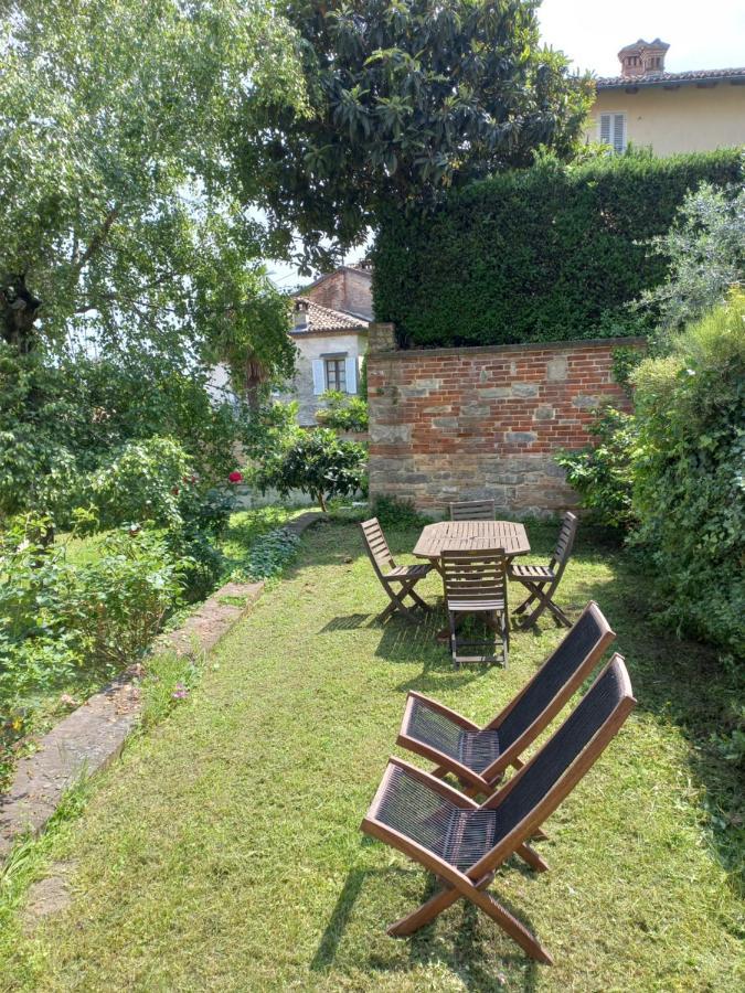 Il Giardino Di Olivia Appartement Guarene Buitenkant foto