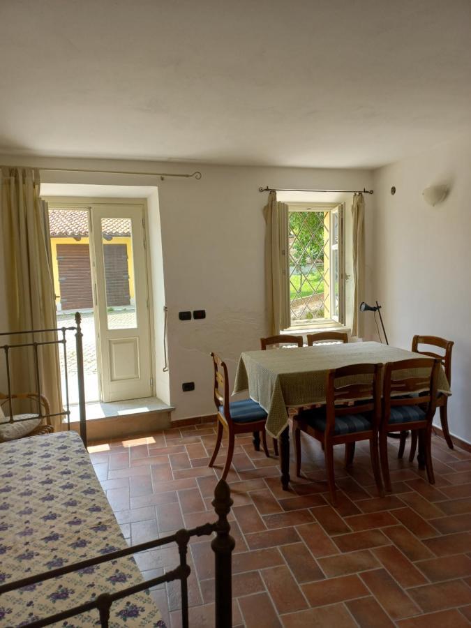 Il Giardino Di Olivia Appartement Guarene Buitenkant foto