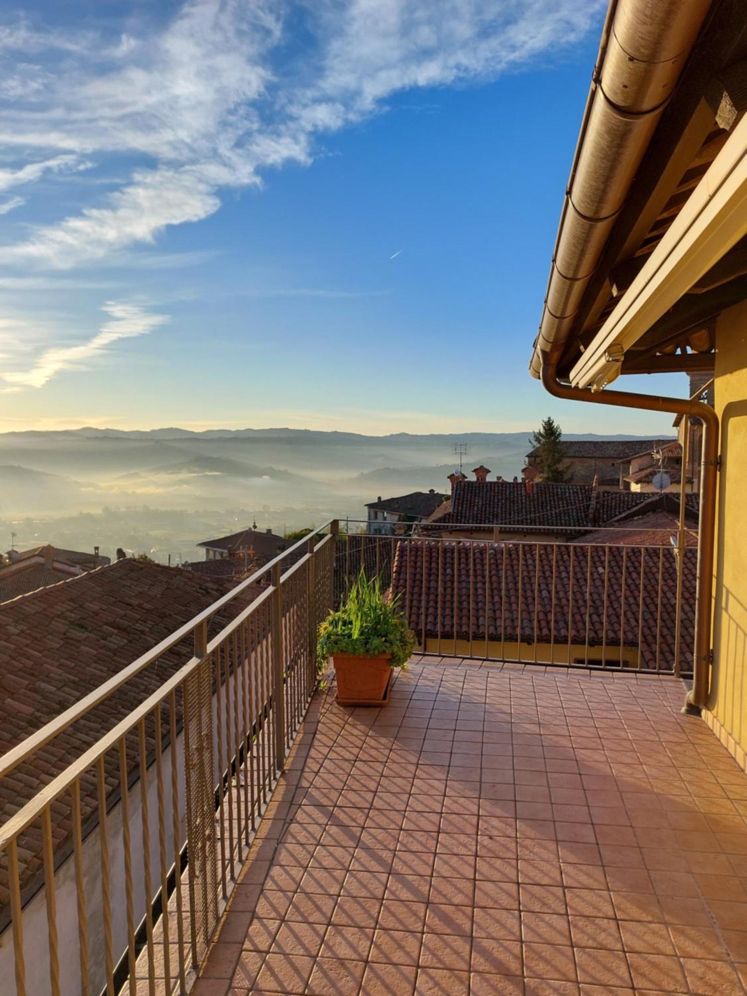 Il Giardino Di Olivia Appartement Guarene Buitenkant foto