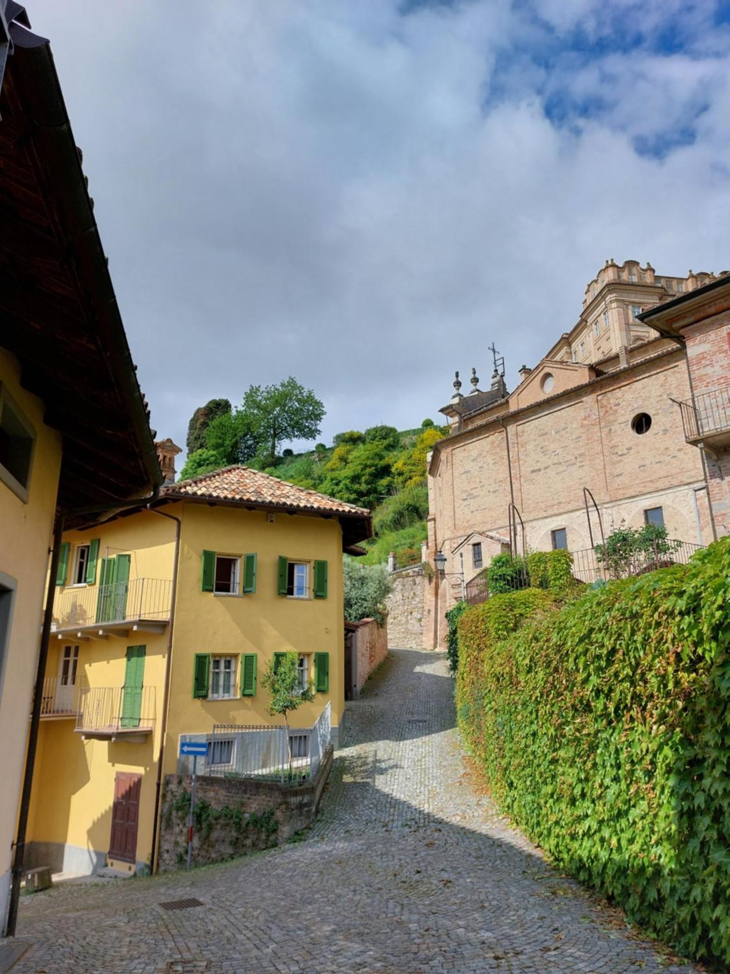 Il Giardino Di Olivia Appartement Guarene Buitenkant foto