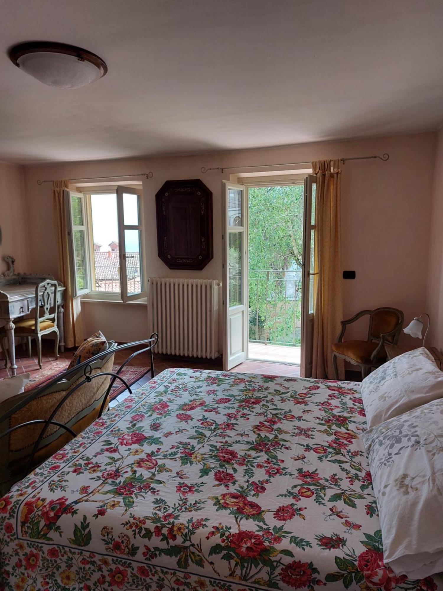 Il Giardino Di Olivia Appartement Guarene Buitenkant foto