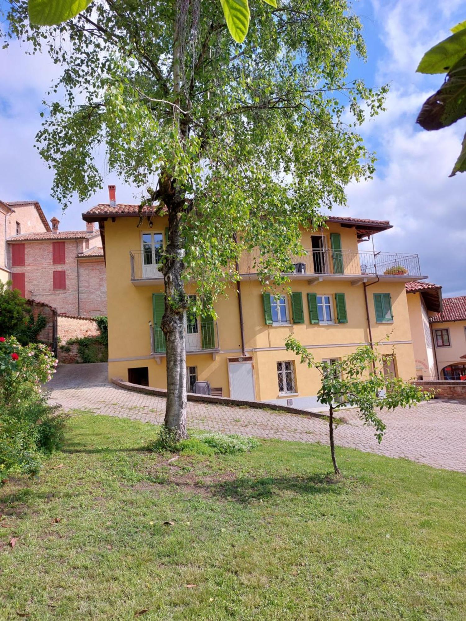 Il Giardino Di Olivia Appartement Guarene Buitenkant foto